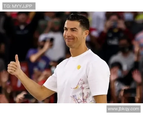 购买欧冠足球球星卡的价格是多少？市场行情和收藏价值分析